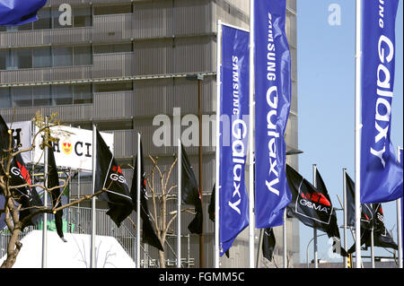 Barcelone, Espagne. Feb 21, 2016. La foire à l'ouverture de la "Mobile World Congress de Barcelone, Espagne, 21 février 2016. Le lundi 22 février, la réunion annuelle la plus importante de l'industrie des télécommunications commence. Photo : Andrej Sokolow/dpa/Alamy Live News Banque D'Images