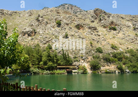 Spanien, Kreta, Ano Zaros, suis Votomou Limni gibt es in den Tavernen frische Forellen Banque D'Images