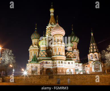 La Cathédrale de Saint Basil dans la nuit, la Place Rouge, Moscou, Russie Banque D'Images