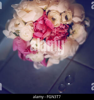 Des fleurs de mariage Close-up. Focus sélectif, de l'image avec des couleurs aux tons Vintage. Banque D'Images