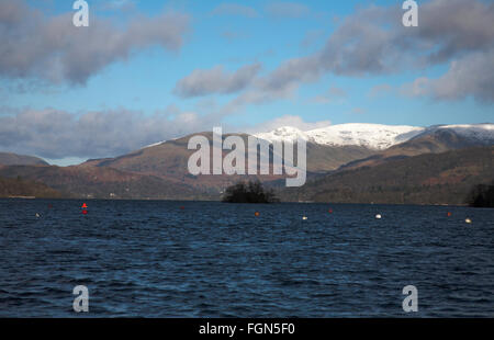 Le Fairfield Horseshoe au-dessus de Bowness-on-Windermere Ambleside Cumbria Lake District Angleterre Banque D'Images