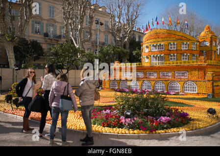 France : Festival des citrons à Menton Banque D'Images