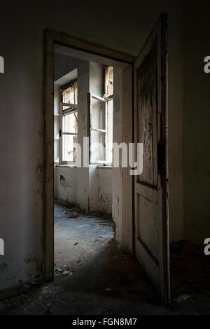 Abandoned house interior Banque D'Images
