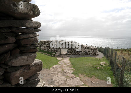 Dunbeg fort, d'un promontoire d'âge fort sur la Slea Head Drive, péninsule de Dingle, comté de Kerry, Irlande. Banque D'Images