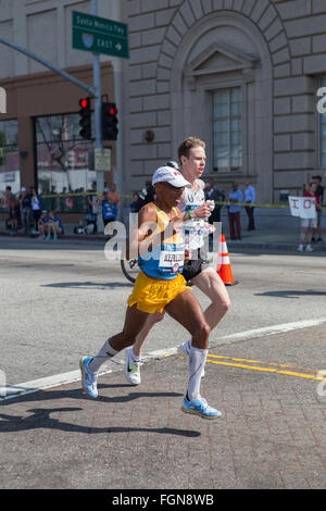 Bam Keflezighi et Galen Rupp plus proche de nous des essais marathon olympique à Los Angeles en Californie 13 février 2016 Rupp a gagné en 02:11:12 Banque D'Images