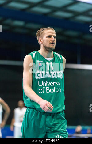 Manchester, UK, 21 février, 2016. London Lions contre Manchester Giants à Manchester. Les Lions gagner 86-67. Manchester Giants' Nathan Schall. copyright Carol Moir/Alamy Live News. Banque D'Images