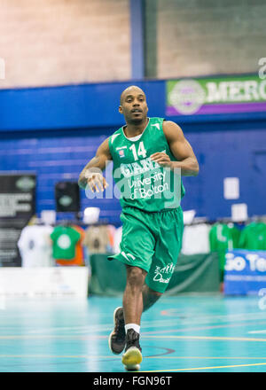 Manchester, UK, 21 février, 2016. London Lions contre Manchester Giants à Manchester. Les Lions gagner 86-67. Manchester Giants' Stefan Gill. copyright Carol Moir/Alamy Live News. Banque D'Images