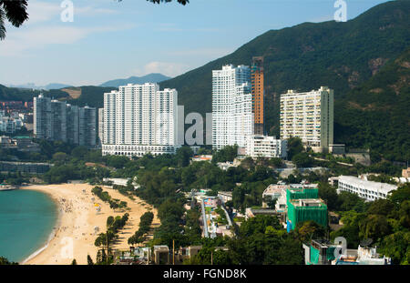 Hong Kong Chine belle plage de Repulse Bay, appartements sur la plage de sable sur la montagne Banque D'Images