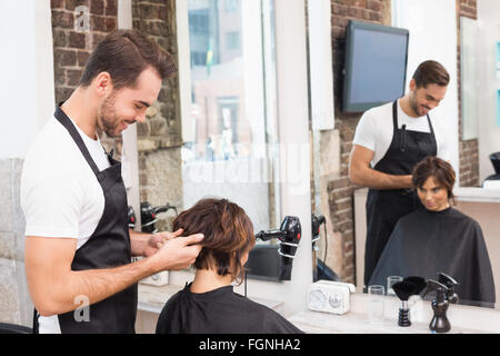 Beau salon avec client Banque D'Images