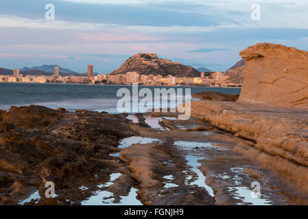 Cabo de las Huertas, côte rocheuse, Alicante, espagne Banque D'Images