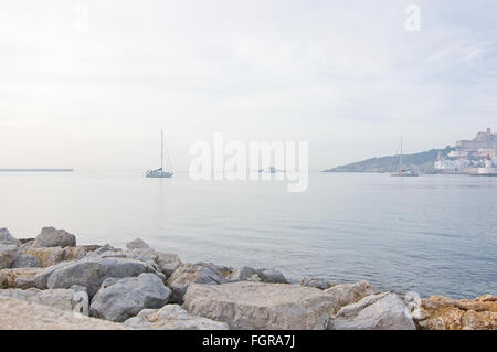 Dalt Vila à Ibiza Ville Hill sur la baie le 17 décembre 2015 à Ibiza, Iles Baléares, Espagne. Banque D'Images