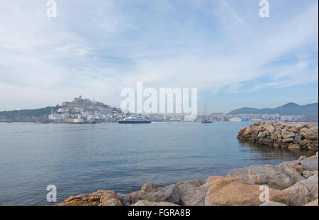 Dalt Vila à Ibiza Ville Hill sur la baie le 17 décembre 2015 à Ibiza, Iles Baléares, Espagne. Banque D'Images