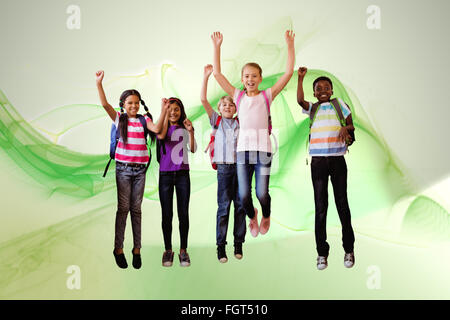 Image composite de l'école enfants qui courent dans le couloir de l'école Banque D'Images