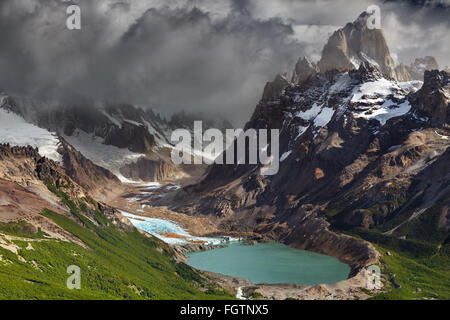 Le mont Fitz Roy et laguna Torre, le Parc National Los Glaciares, Patagonie, Argentine Banque D'Images