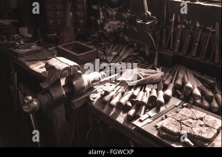 Le fabricant d'armes's workbench. Banque D'Images