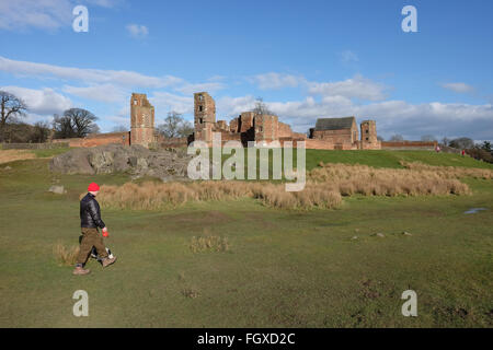 Mais ensoleillée à jour chili bradgate park avec bradgate house dans le fond de l'ancienne maison de Lady Jane Grey Banque D'Images