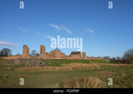 Mais ensoleillée à jour chili bradgate park avec bradgate house dans le fond de l'ancienne maison de Lady Jane Grey Banque D'Images