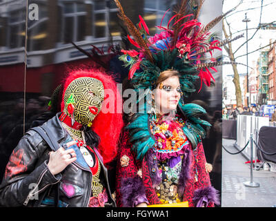 Londres, Royaume-Uni. Feb 22, 2016. Les participants à la Semaine de la mode de Londres, à Soho Février 2016 Crédit : Nick Moore/Alamy Live News Banque D'Images