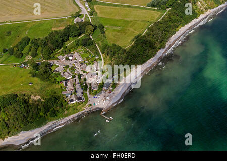 Vue aérienne du village, village de pêcheurs Vitt Putgarten, Rügen, Mecklembourg-Poméranie-Occidentale, Allemagne, Europe, île de la mer Baltique, mer Baltique Banque D'Images