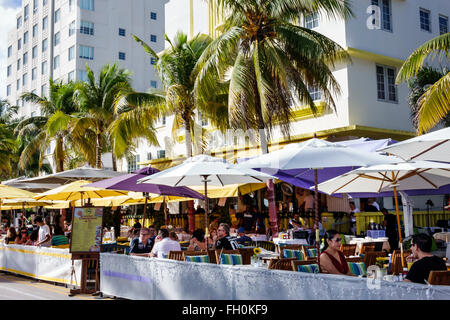Miami Beach Florida,Ocean Drive,le jour de l'an,hôtel,hébergement,hôtels,Leslie,Cala Cafe,restaurant restaurants repas café cafés, terrasse Banque D'Images