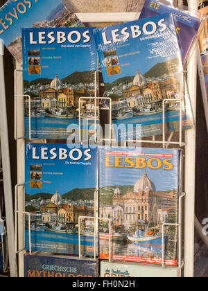 Guide touristique de livre de Lesbos, l'île de Lesbos, sykamineas skala, nord ouest de l'Egée, Grèce, Europe Banque D'Images