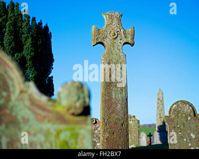 9e siècle croix dans le cimetière de l'église St Paul, Irton vert, West Cumbria, Angleterre Royaume-uni Banque D'Images