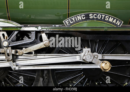 York, Royaume-Uni. 23 Février, 2016. LNER, récemment restauré, une locomotive classe3 "Flying Scotsman" est de voyager entre York et Scarborough sur une dernière série de tests avant son premier voyage de retour de King's Cross de Londres à New York, le jeudi 25 février. La locomotive, administré par le National Railway Museum (NRM), a été entièrement restauré au coût de £4.2 millions et en plus d'offrir dans une nouvelle exposition à l'emplacement de New York GRN sera le transport de trains spéciaux dans tout le Royaume-Uni dans les mois à venir. Crédit : david soulsby/Alamy Live News Banque D'Images