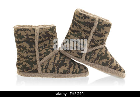 Chaussons chaud avec camouflage, isolated on white Banque D'Images