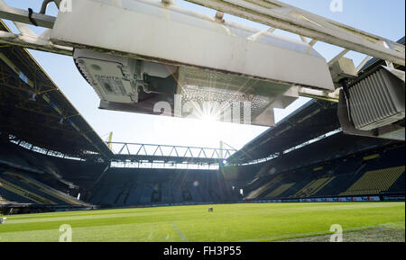 Dortmund, Allemagne. Feb 17, 2016. La hauteur à l'Signal-Iduna-Park Stadium à Dortmund, en Allemagne, le 17 février 2016. PHOTO : GUIDO KIRCHNER/DPA/Alamy Live News Banque D'Images