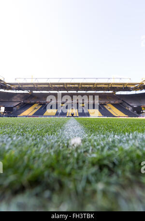 Dortmund, Allemagne. Feb 17, 2016. La hauteur à l'Signal-Iduna-Park Stadium à Dortmund, en Allemagne, le 17 février 2016. PHOTO : GUIDO KIRCHNER/DPA/Alamy Live News Banque D'Images