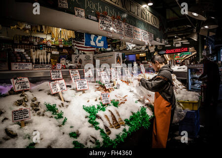 Le marché de Pike Place de Seattle, Washington State Banque D'Images