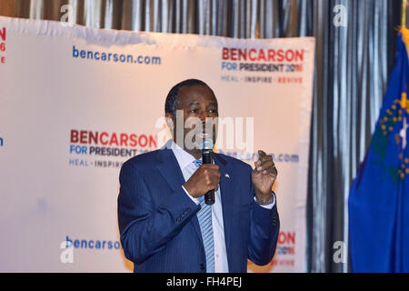 Summerlin, Nevada, USA. 23 Février, 2016. Ben Carson des campagnes pour la nomination présidentielle des républicains à la Mountain Shadows Community Centre de Summerlin. M. Carson est actuellement en retrait dans les sondages, avec le caucus passe plus tard ce soir. Crédit : Jennifer Mack/Alamy Live News Banque D'Images