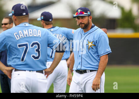 Port Charlotte, en Floride, aux États-Unis. Feb 23, 2016. Vous VRAGOVIC | fois.Rays de Tampa Bay pitcher Dana Eveland (51) au cours de l'entraînement de printemps des rayons à Charlotte Sports Park à Port Charlotte, en Floride, le mardi 23 février, 2016. © Vous Vragovic/Tampa Bay Times/ZUMA/Alamy Fil Live News Banque D'Images