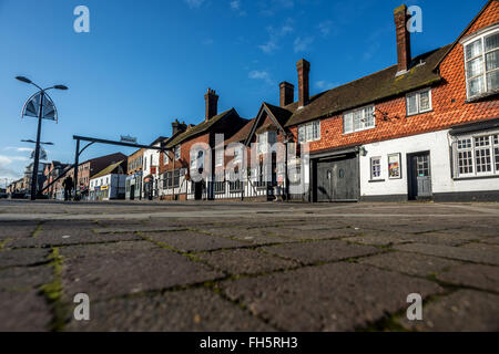 Le George Hotel Crawley dans High Street. Banque D'Images