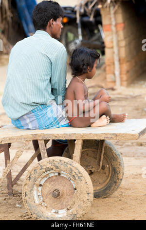 L'Inde, le Tamil Nadu, Pondichéry aera. La vie rurale dans les petits villages, la pauvreté Banque D'Images