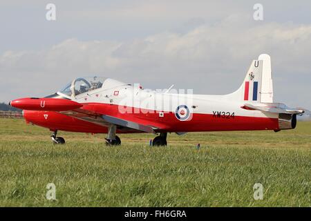 XW324 (G-BWSG), une société privée BAC Jet Provost T5, attend l'autorisation avant d'afficher à la RAF Leuchars Air Show en 2013 Banque D'Images