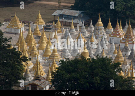 Nget Pyaw Taw, vu de la pagode Shwe Umin, le Myanmar Pindaya Cave Banque D'Images