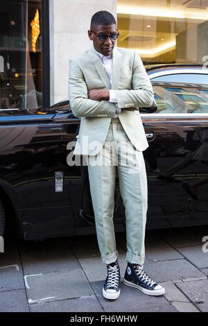 Street style à la London fashion week, Hommes Collections Automne Hiver 2016. Banque D'Images