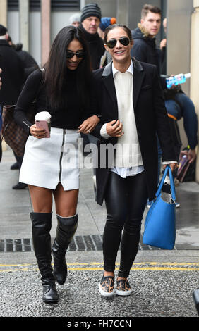 Frankie Bridge et Karen Clifton vu la position de Strictly Come Dancing Live Tour à l'Arène Barclaycard à Birmingham. Avec : Frankie Bridge, Karen Clifton Où : Birmingham, Royaume-Uni Quand : 23 Jan 2016 Banque D'Images