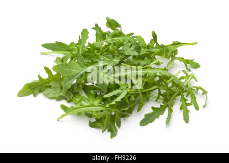 Des tas de feuilles de roquette sur fond blanc Banque D'Images