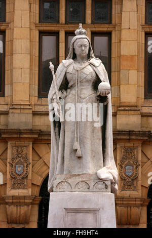 Statue de la reine Victoria, en face de la bibliothèque publique, Port Elizabeth, Afrique du Sud Banque D'Images