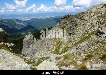 Jasna resort, les Basses Tatras, Slovaquie - août 05, 2013 : Paysage dans les Basses Tatras avec ciel et le vert des montagnes. Banque D'Images