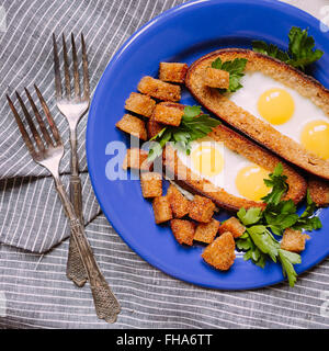 Le petit-déjeuner avec des oeufs de cailles Banque D'Images