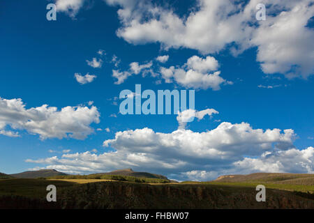 Nuages sur les MONTAGNES DE SAN JUAN près de BRISTOL - TÊTE SUD DU COLORADO Banque D'Images