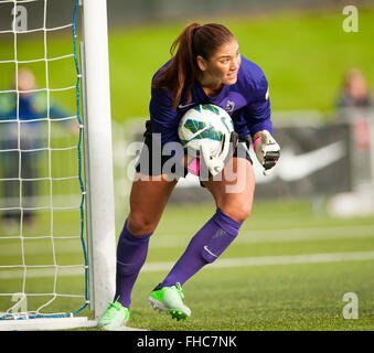 L'olympienne Hope Solo fait ses débuts dans le National Women's Professional Soccer League le règne de l'équipe de Seattle. Banque D'Images