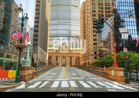 Grand Central Terminal viaduc et ancienne entrée à New York Banque D'Images