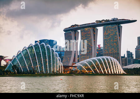 Singapour - 07 novembre : Aperçu de la marina bay avec Marina Bay Sands sur Novembre 07, 2015 à Singapour. Banque D'Images