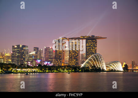 Singapour - 07 novembre : Aperçu de la marina bay avec Marina Bay Sands sur Novembre 07, 2015 à Singapour. Banque D'Images