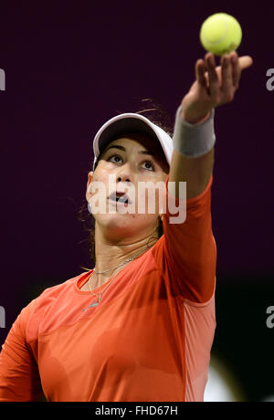 Doha, Qatar. Feb 24, 2016. Garbine Muguruza d'Espagne au cours de la concurrence des célibataires troisième tour match contre Timea Babos de Hongrie à la WTA Open du Qatar 2016 à Doha, Qatar, le 24 février 2016. Garbine Muguruza a gagné 2-0. Credit : Nikku/Xinhua/Alamy Live News Banque D'Images