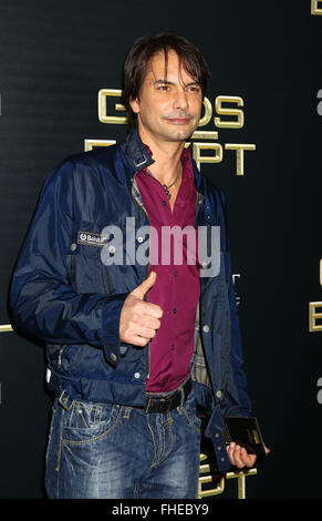 New York, USA. Feb 24, 2016. MARCUS SCHENKENBERG modèle assiste à la première de New York "dieux de l'Égypte", tenue à l'AMC Loews Lincoln 13. Credit : Nancy/Kaszerman ZUMA Wire/Alamy Live News Banque D'Images